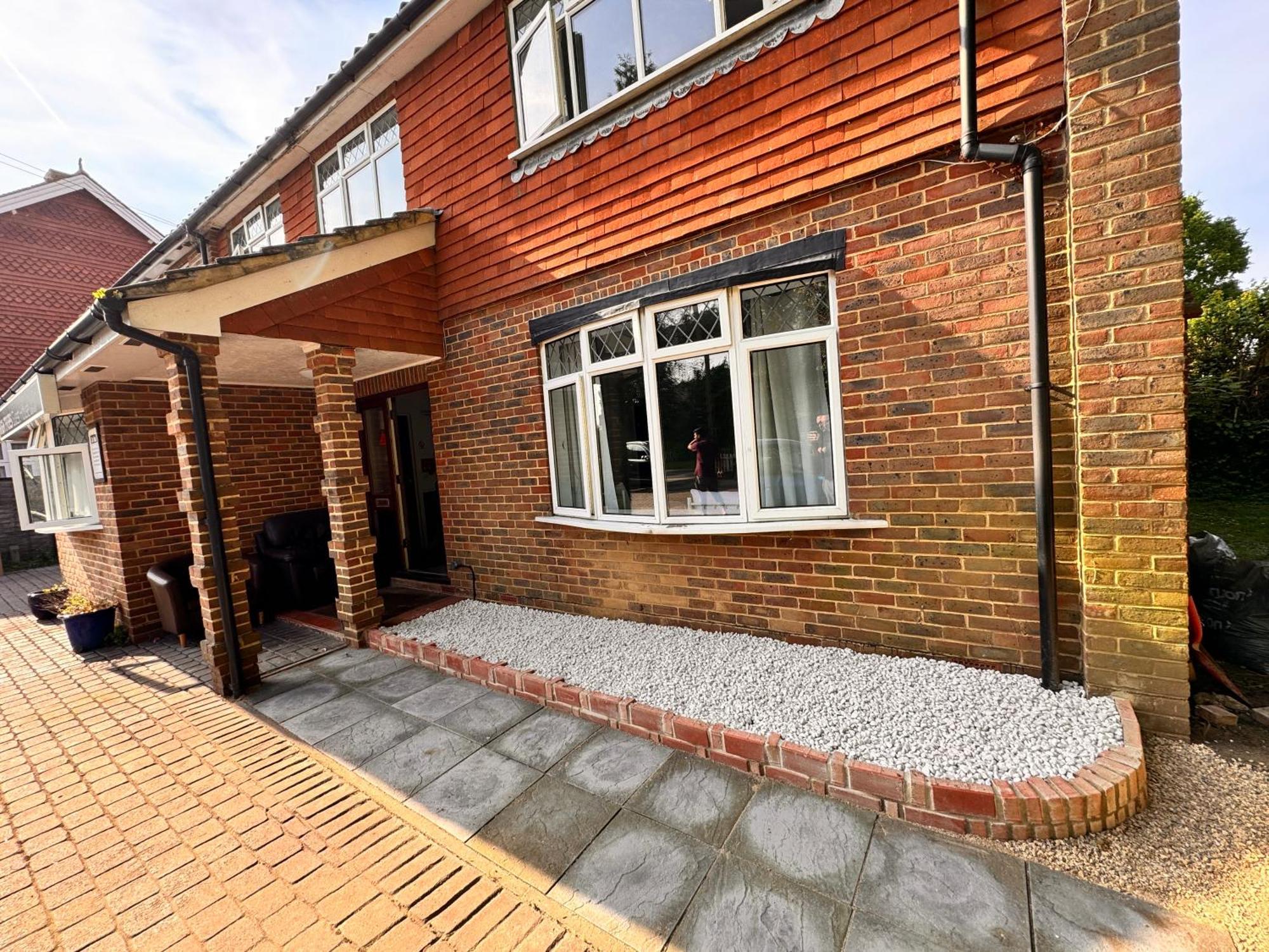 High Trees Guest House Gatwick Хорли Экстерьер фото